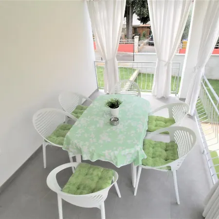 House Casa Fabris With Pool Umag