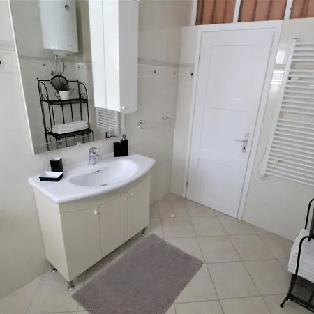 House Casa Fabris With Pool 度假居 乌马格